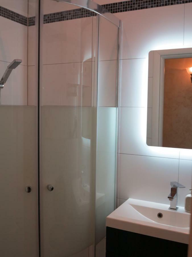Small Luxury Kapitol Apartment Vienna Exterior photo