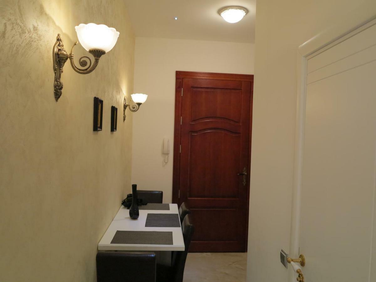 Small Luxury Kapitol Apartment Vienna Exterior photo
